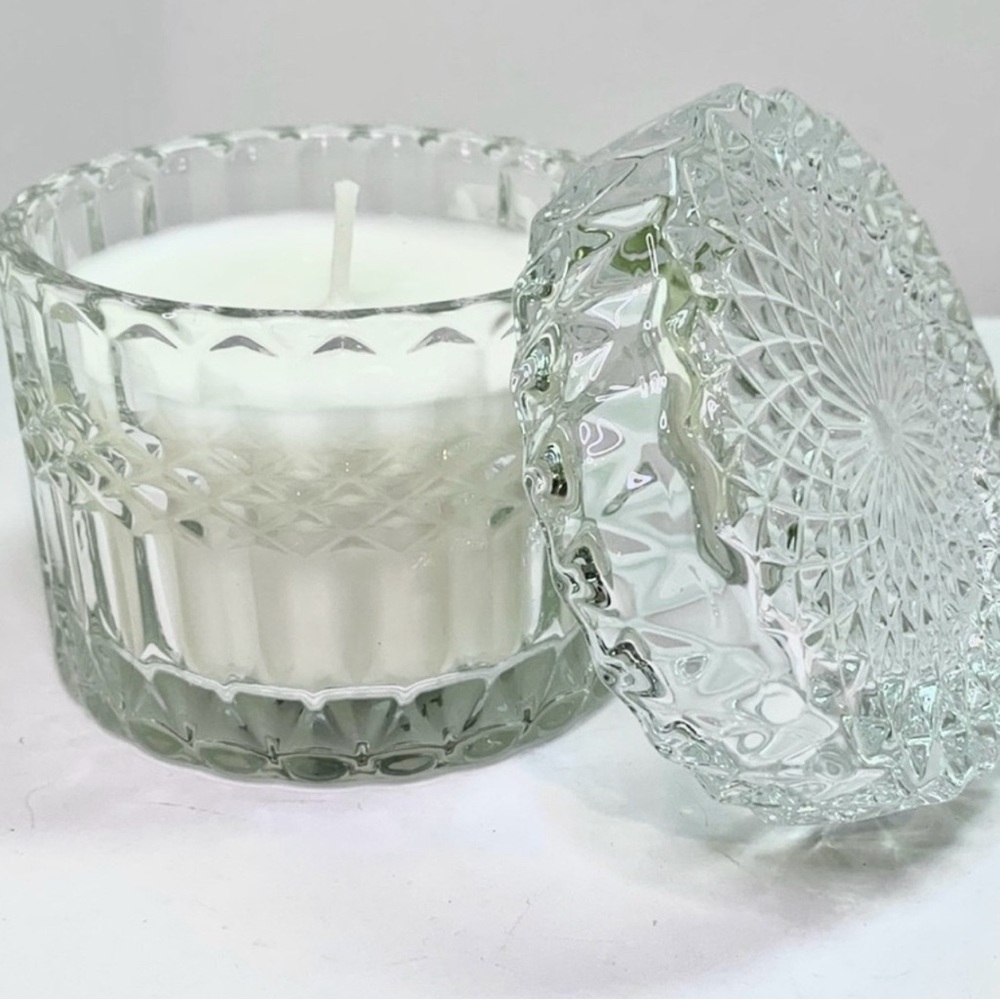 Leoben Co. Amber Saffron Candle